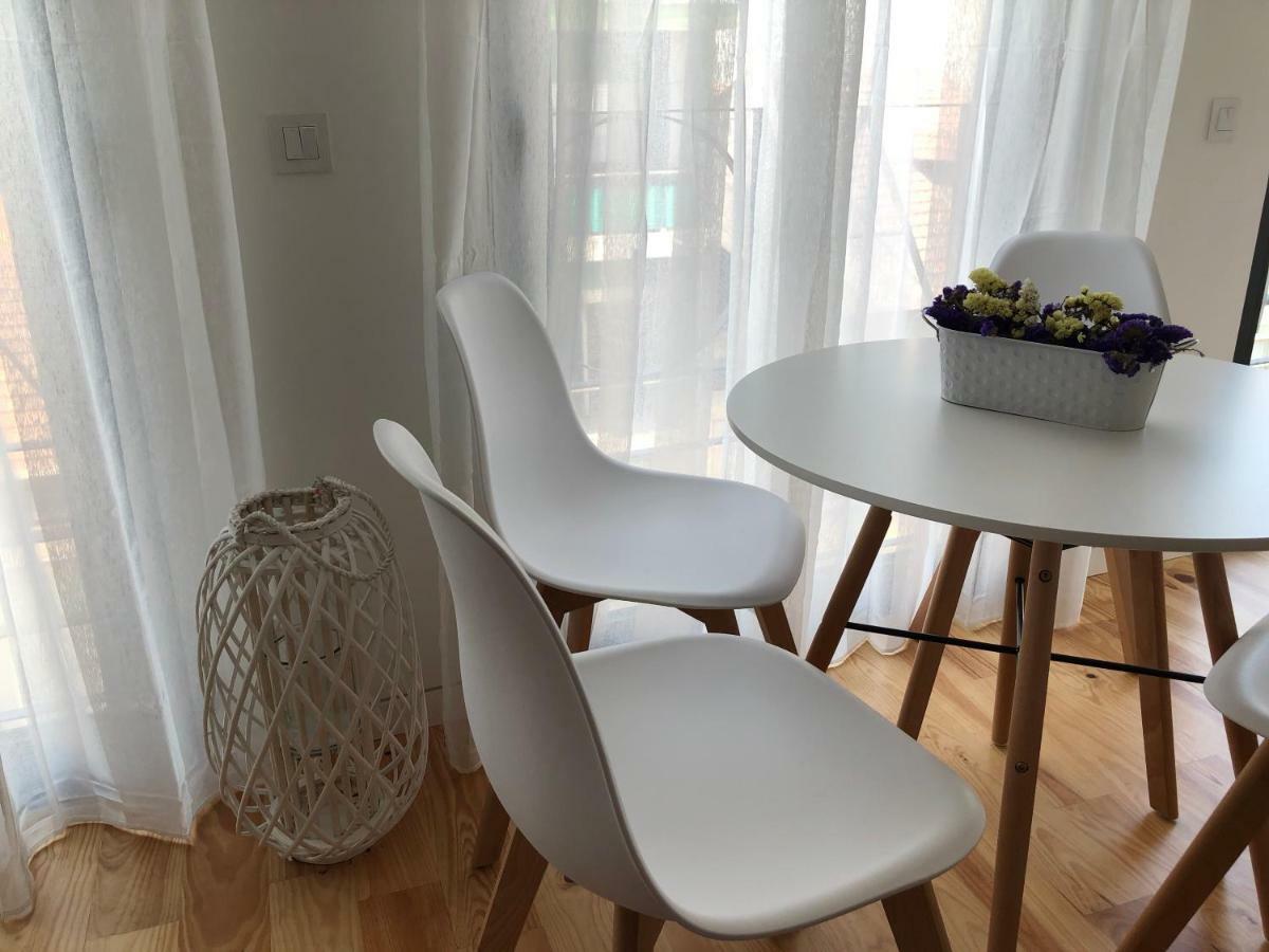 Apartemen 70 m² dengan 1 kamar tidur dan 1 kamar mandi pribadi di Cedofeita Porto Bagian luar foto